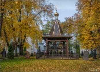 Оптина пустынь осенью