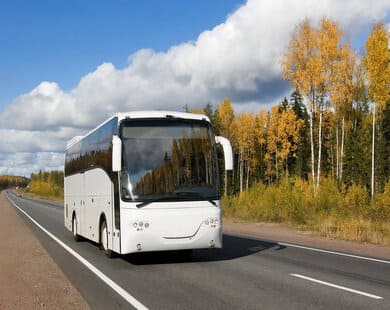 автобус осенью
